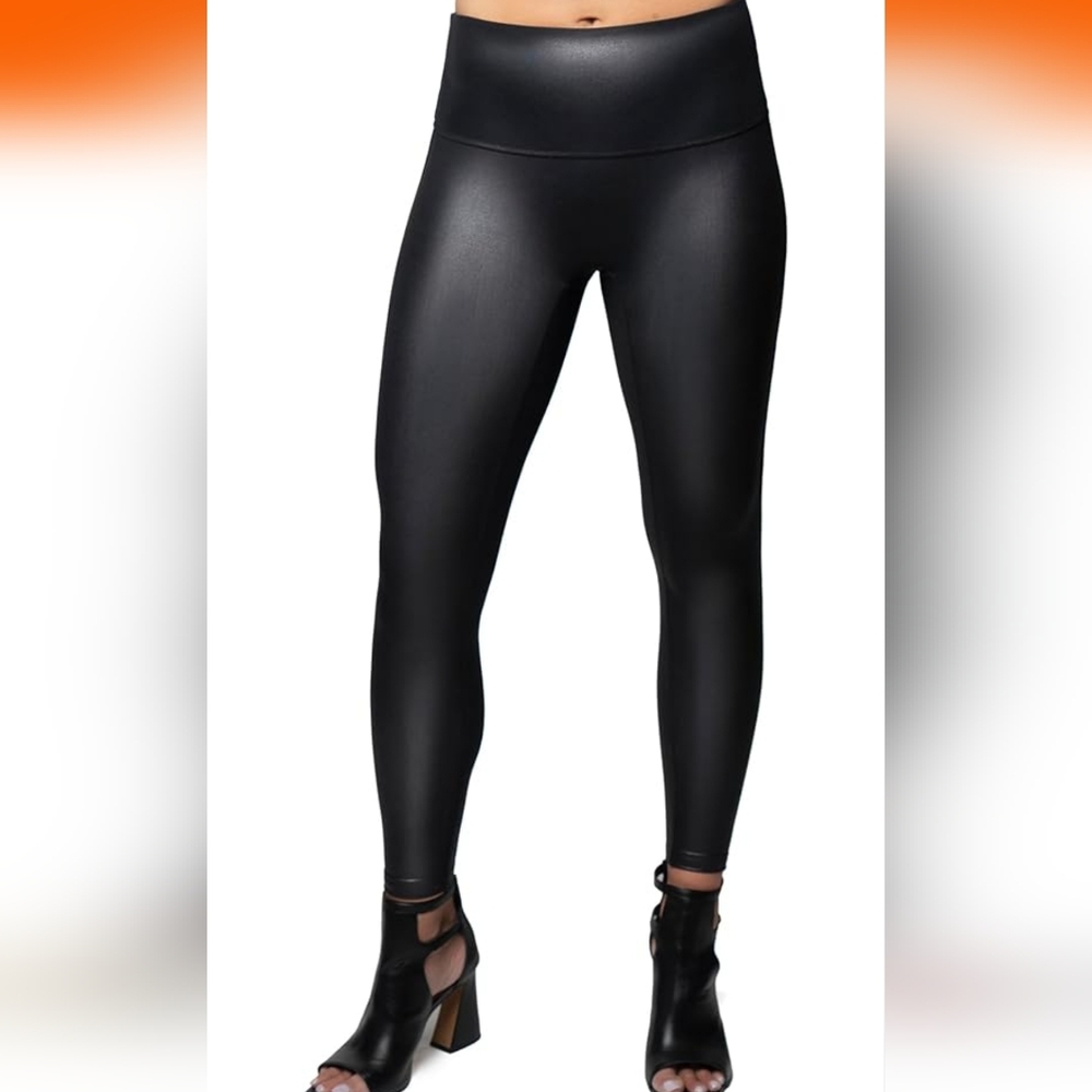 NWOT Jane and Bleeker Shiny Black Leggings Medium